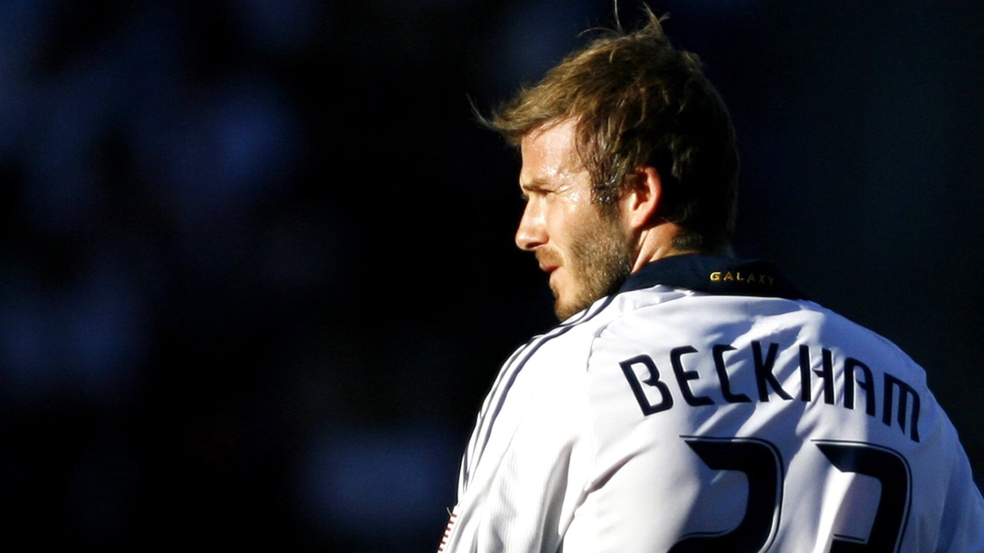 Kaiyun(中国)开云-“季后赛首轮战火蔓延，强队遇强队，实力比拼进入白热化”，2022季后赛