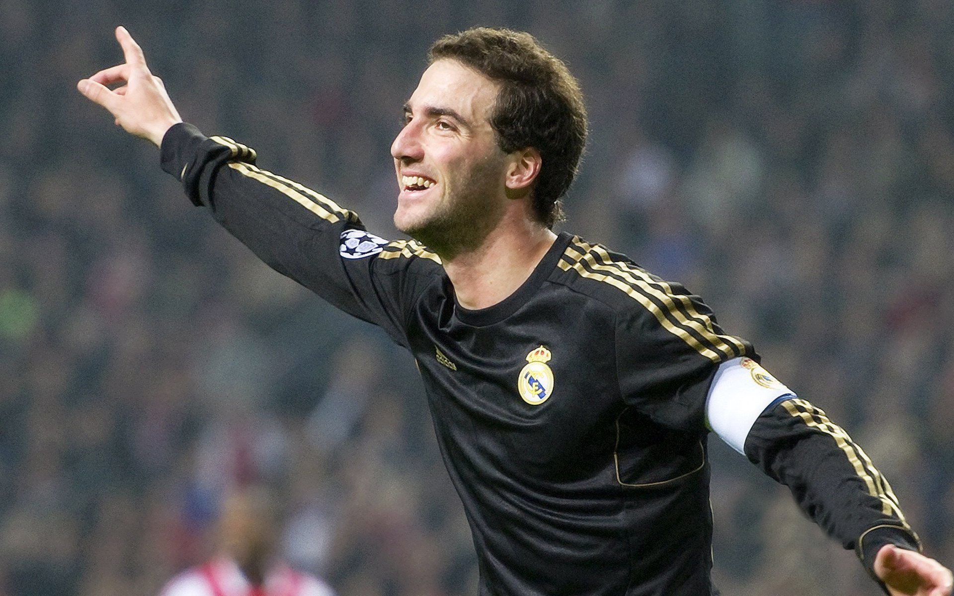 塞内加尔马术协会举办“马术与文化”展览，展示马术与塞内加尔传统文化的融合。